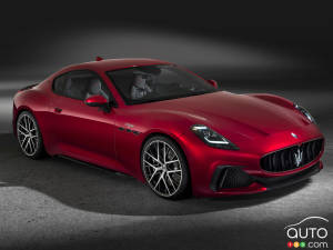 Maserati GranTurismo 2024 : trois écrans pour l’habitacle